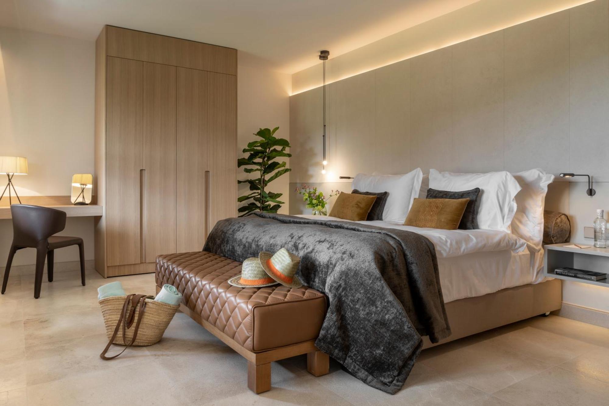 Suite with Garden View