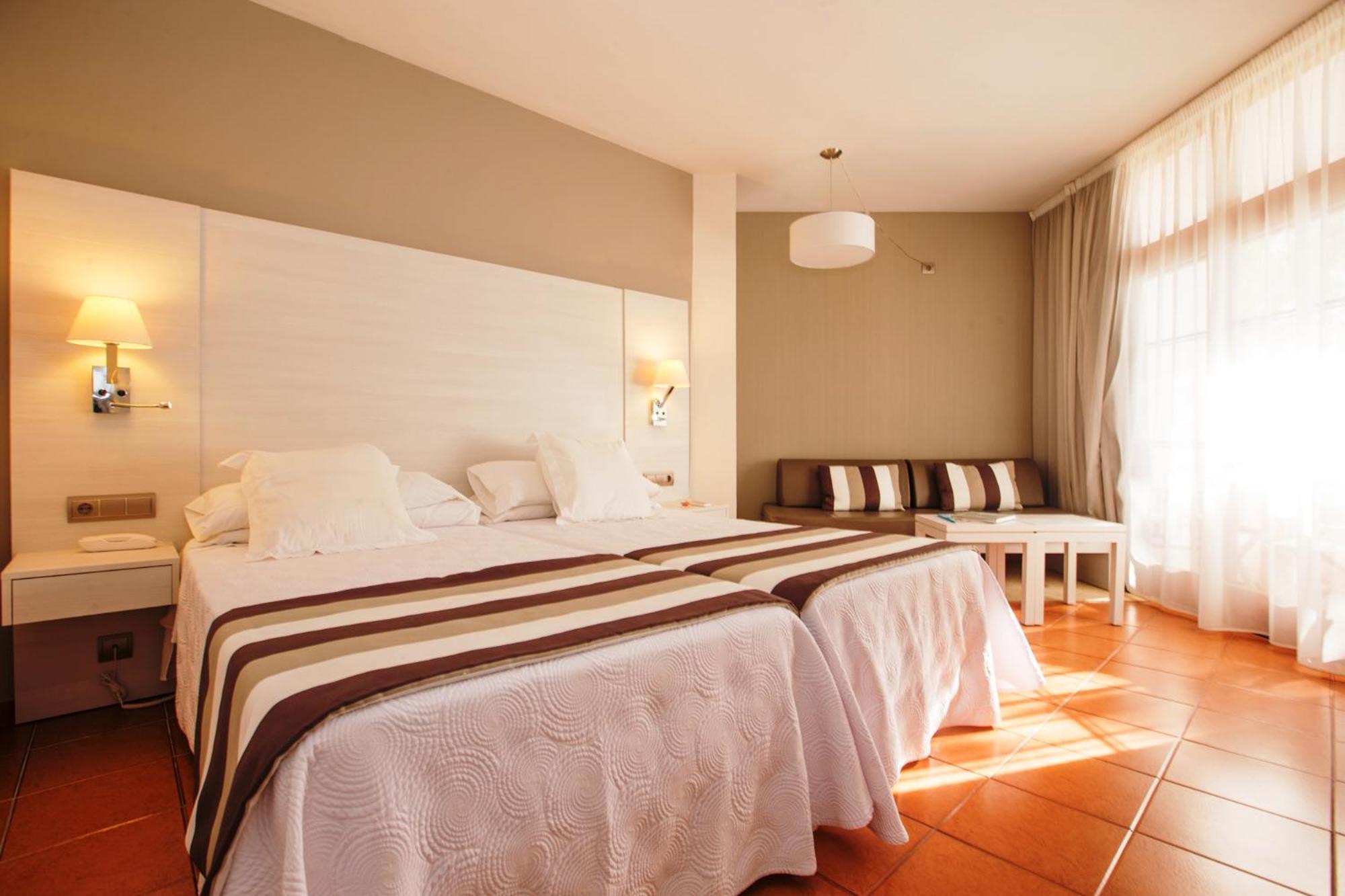 Superior Double Room Garden View with Terrace