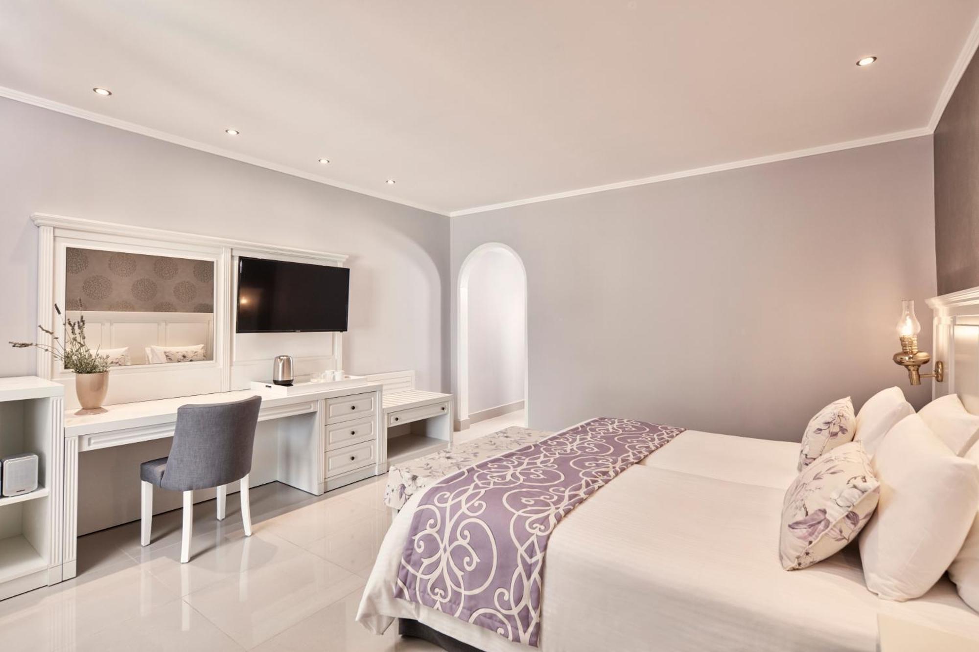 Country Style Sea View Room with Private Pool