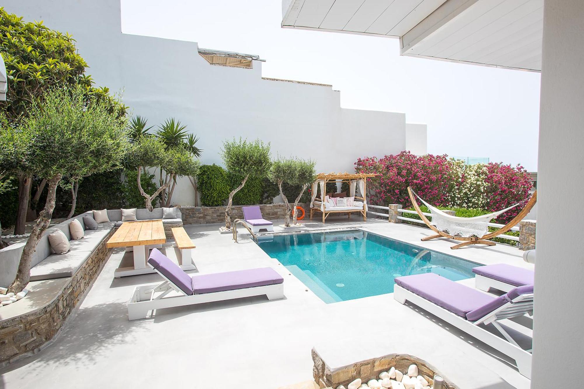 Deluxe Suite with Private Pool
