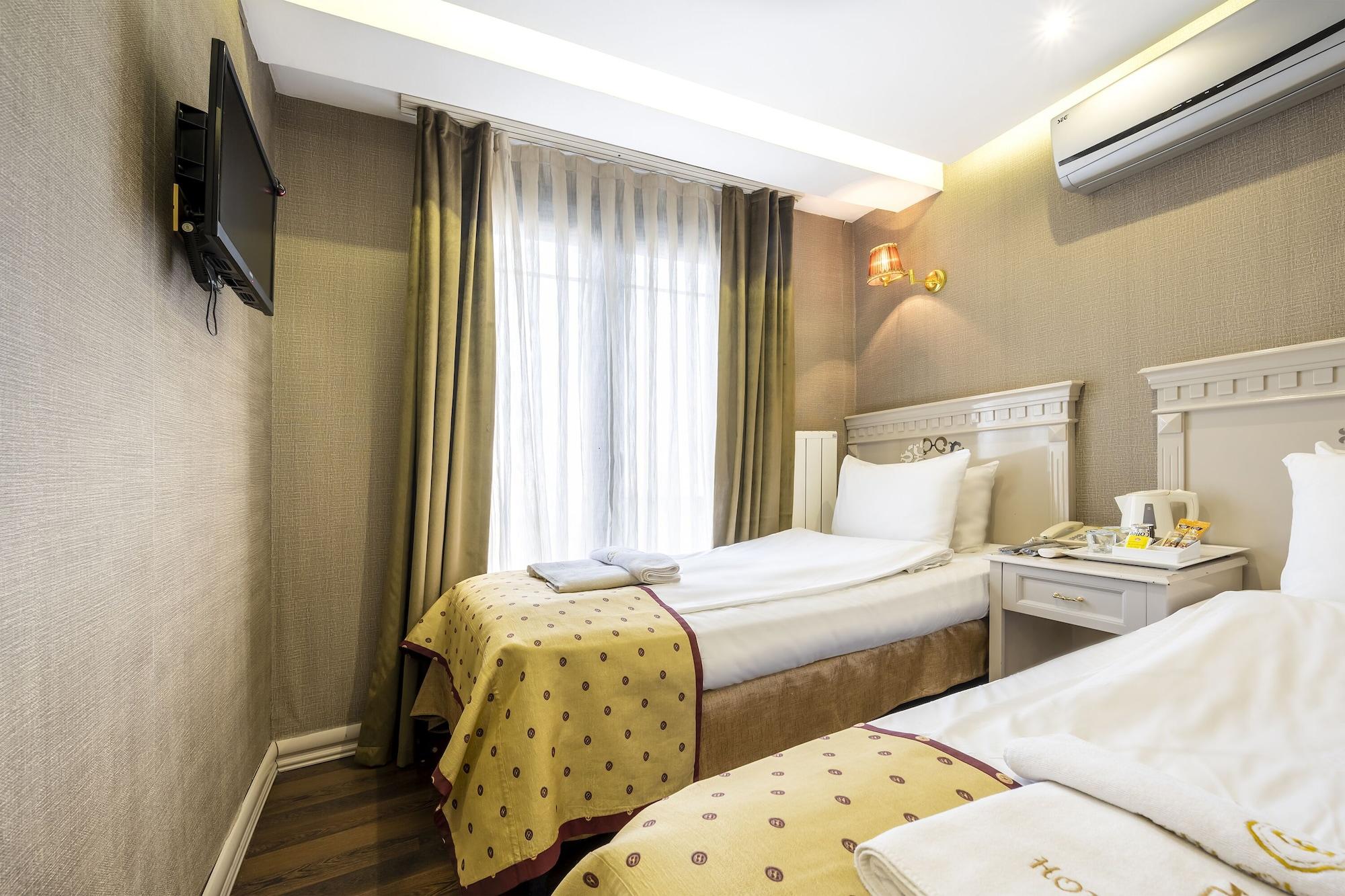 Twin Room with City View