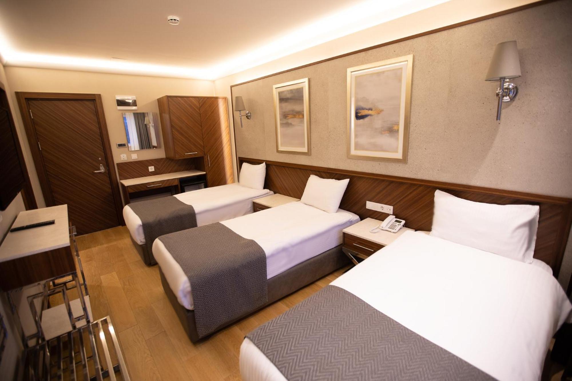 Triple Room