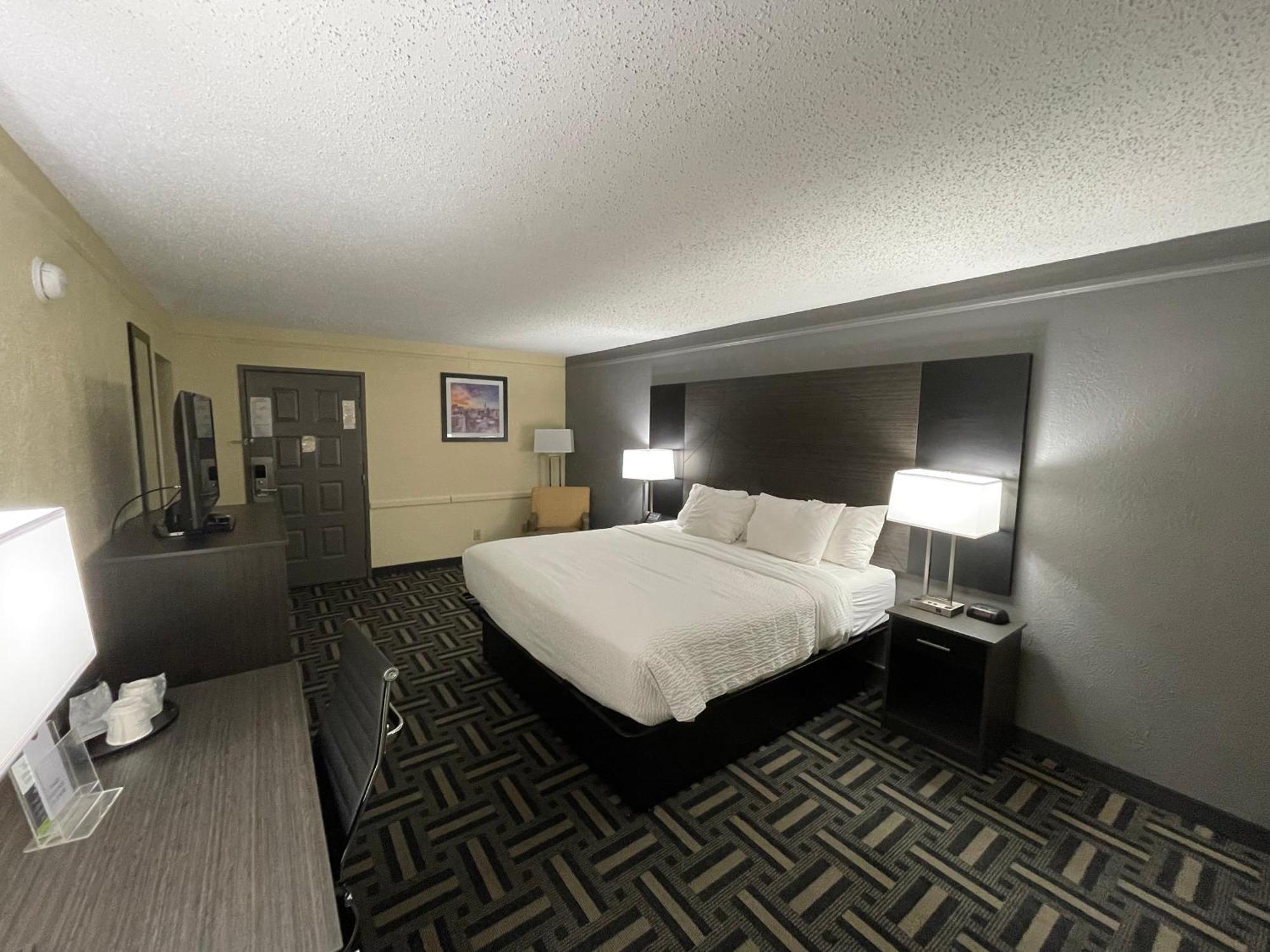 King Room - Non-Smoking