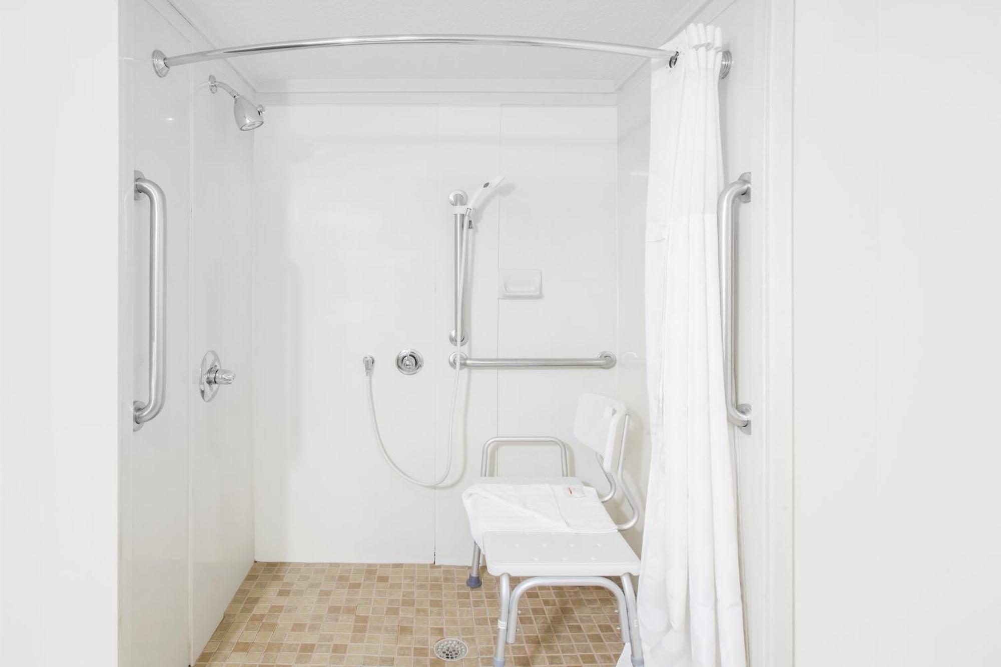 King Room - Mobility Access/Non-Smoking