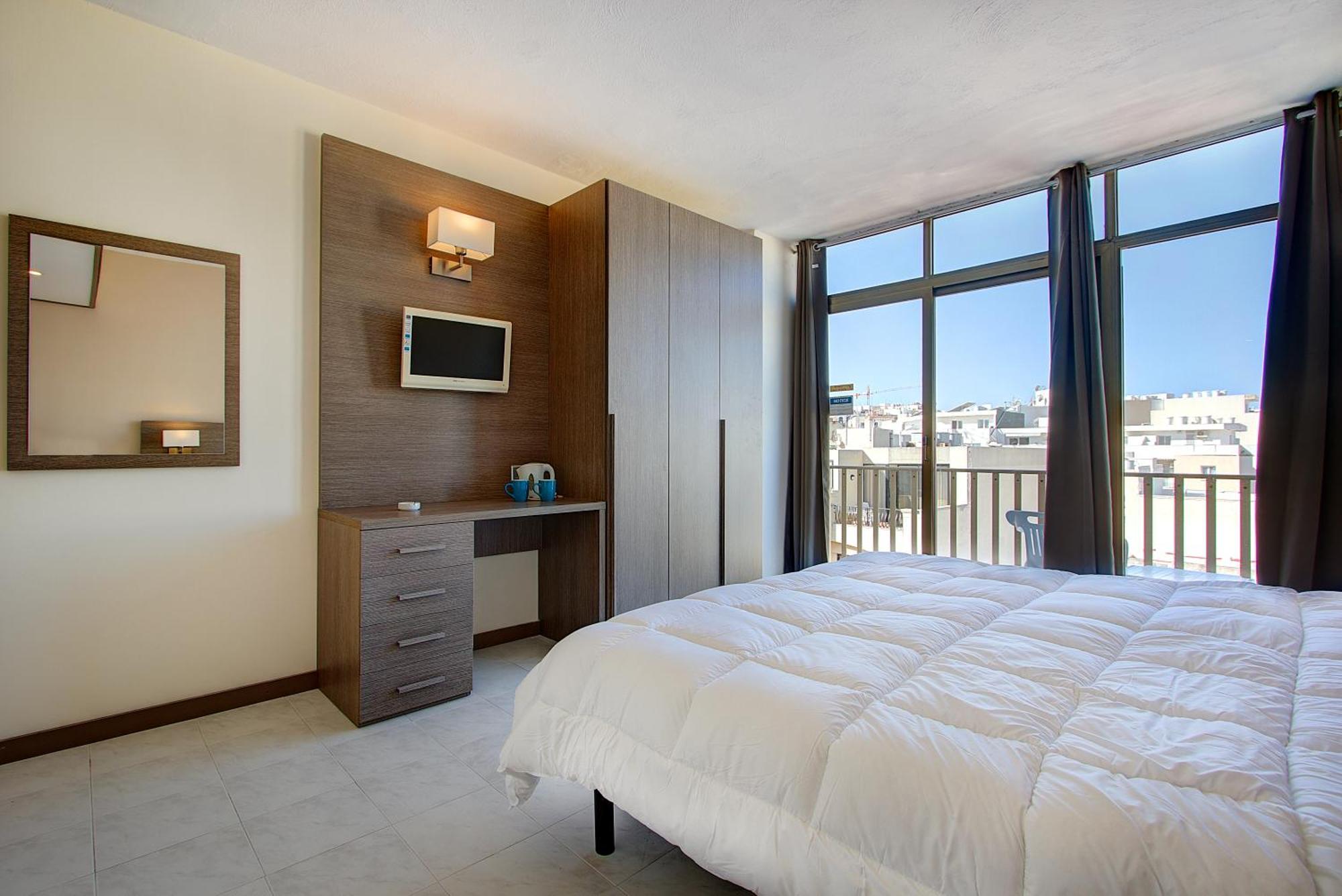 Twin Room with Balcony