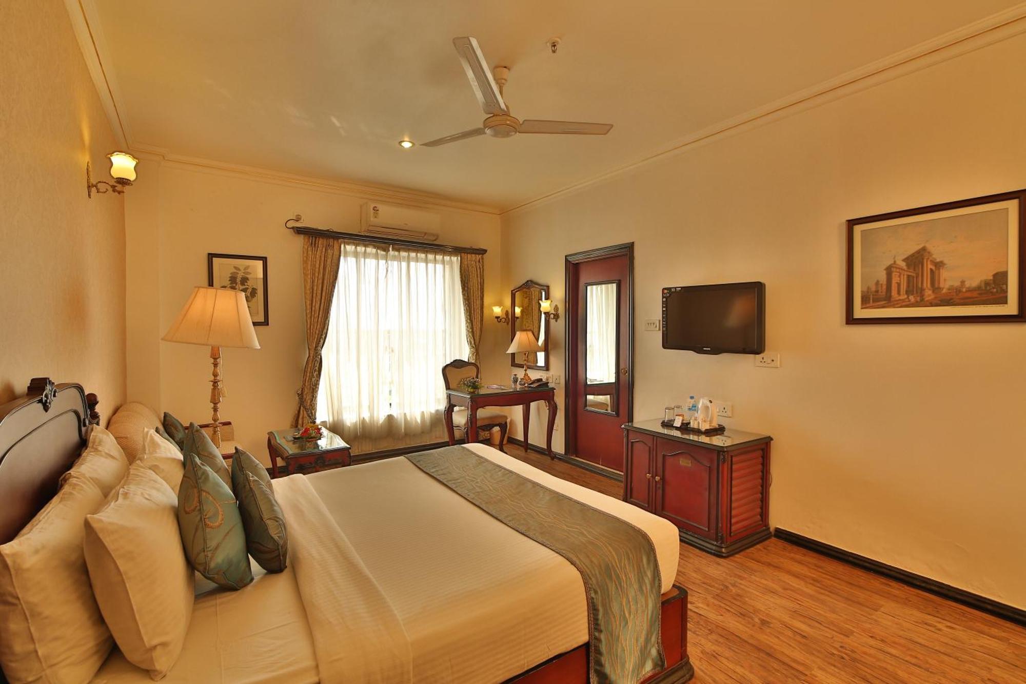Junior Suite Room