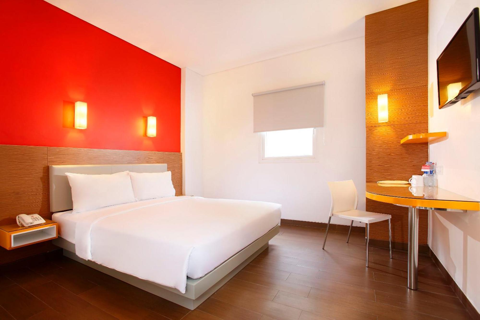 Smart Queen Room