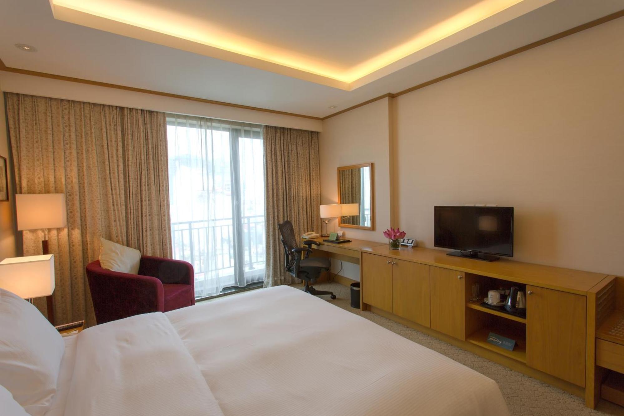 King Room with Balcony