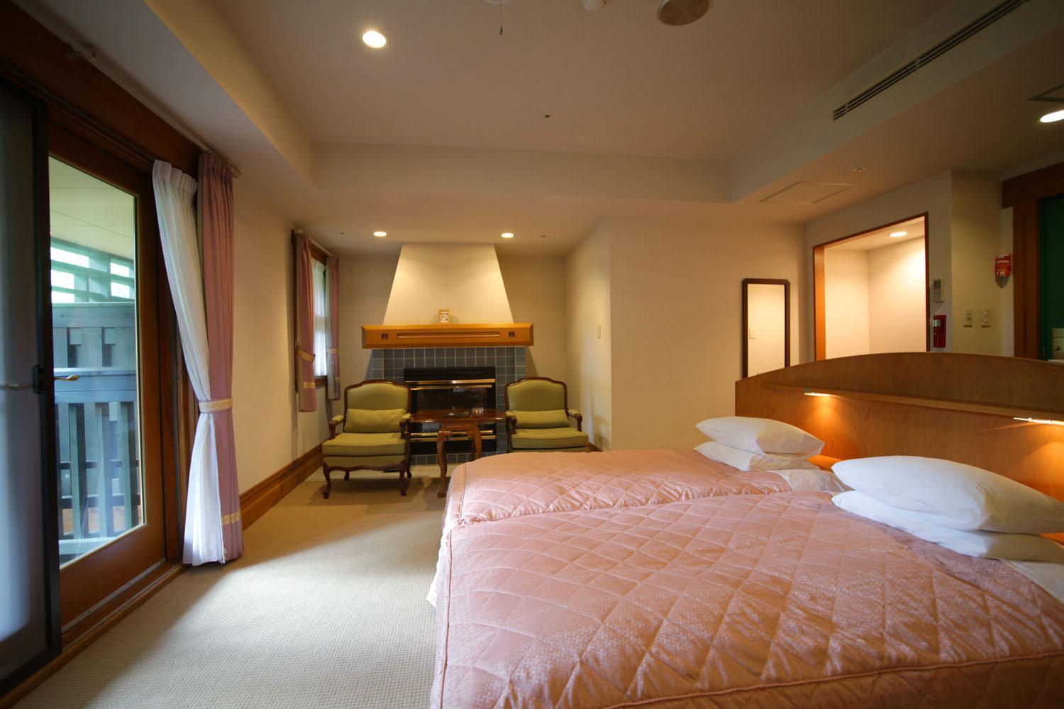 Deluxe Hollywood Twin Room - Non-Smoking