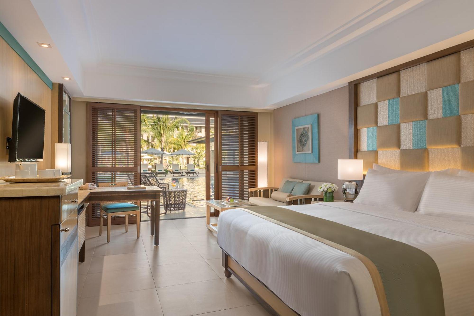 Premier Room with Pool Access