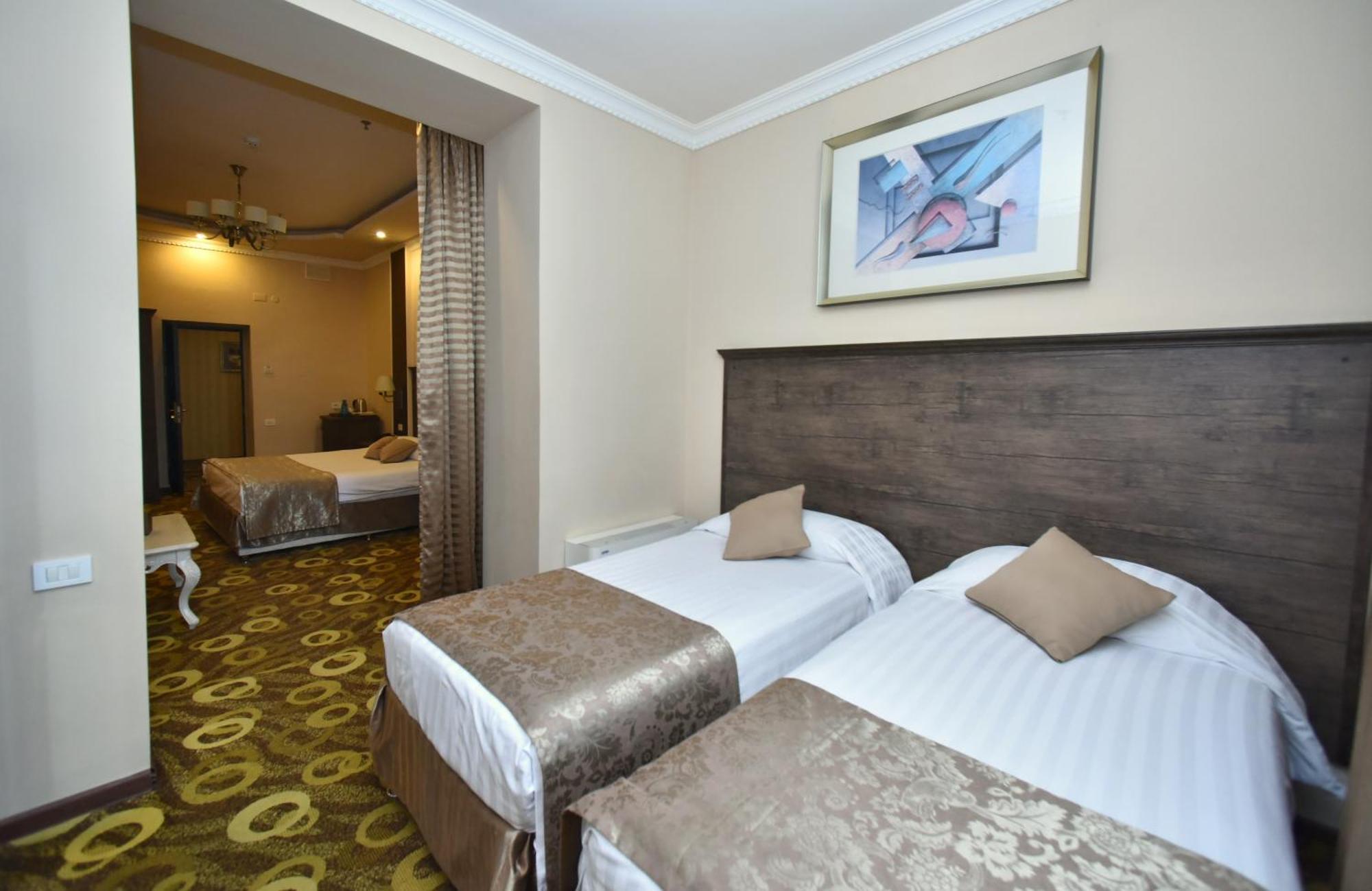 Deluxe Quadruple Room