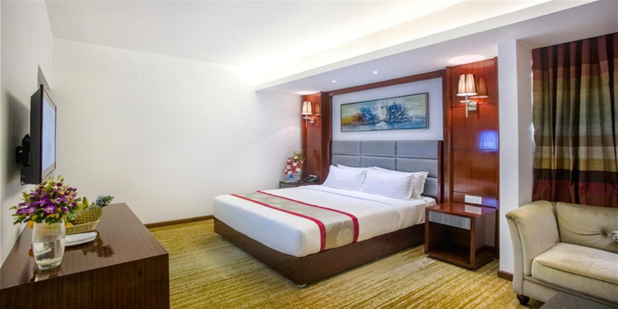 Deluxe King Room