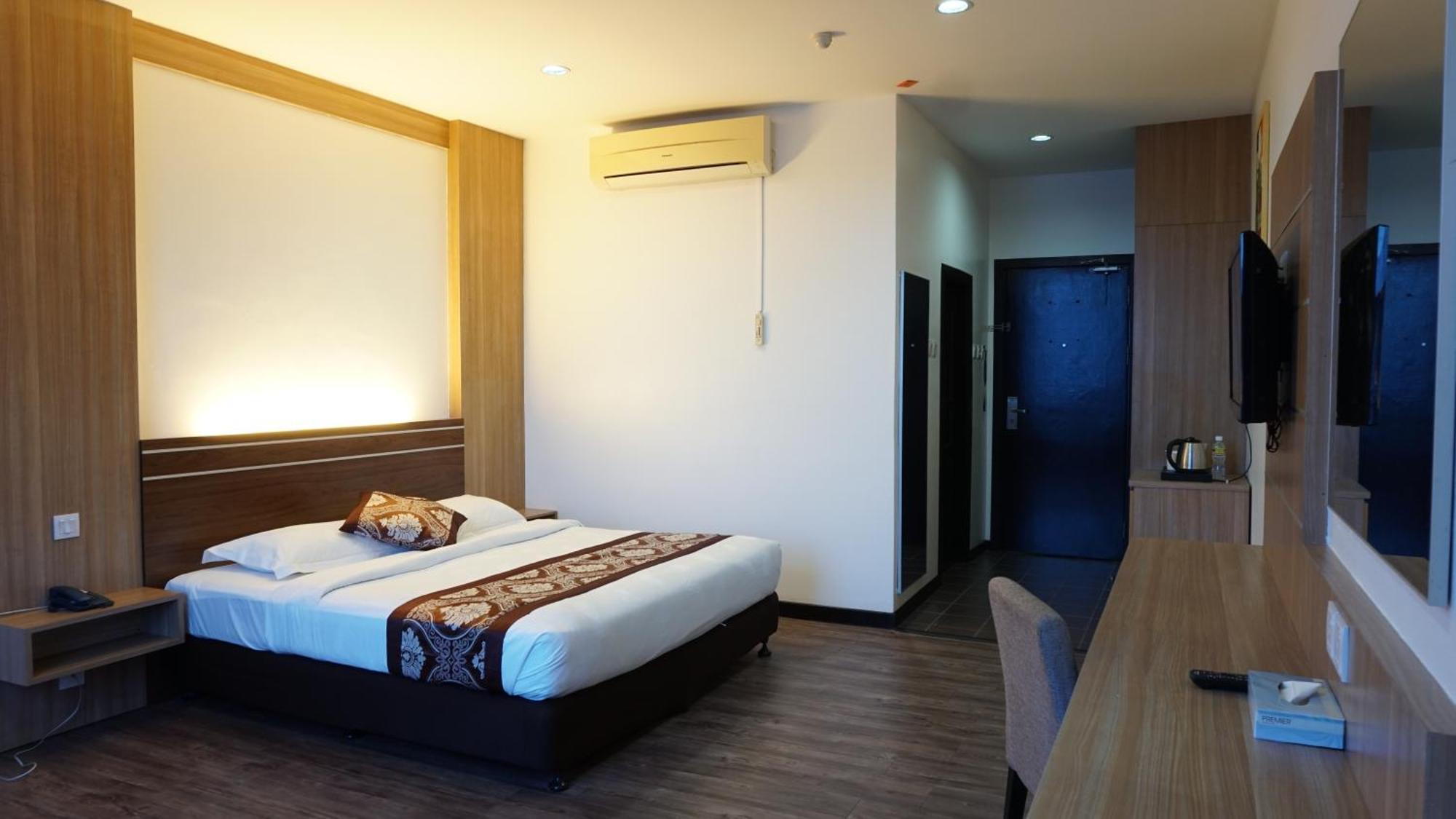 Superior Deluxe Double or Twin Room