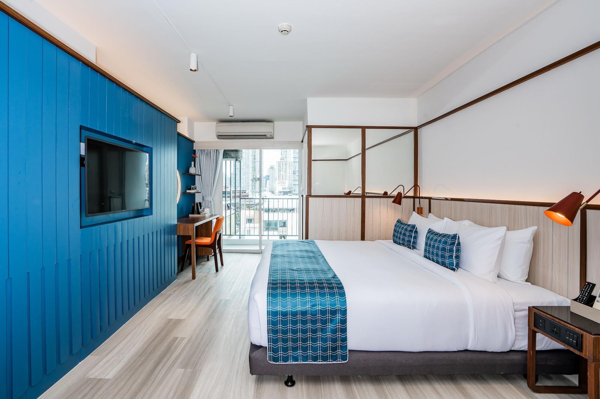Deluxe Double or Twin Room with City View