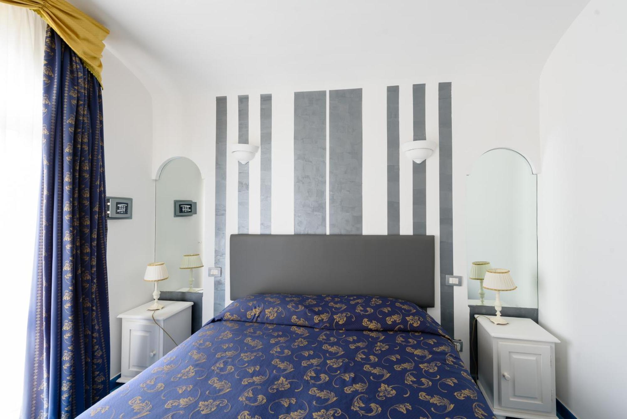 Double or Twin Room with Terrace