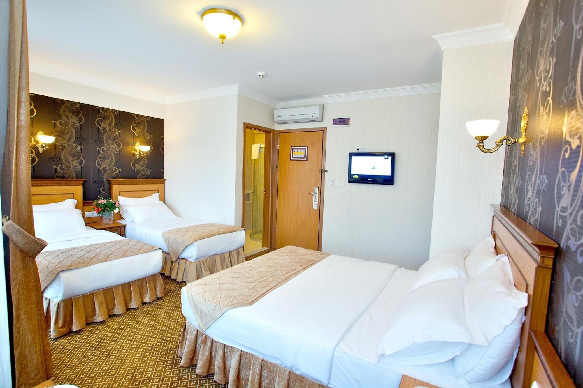 Triple Room