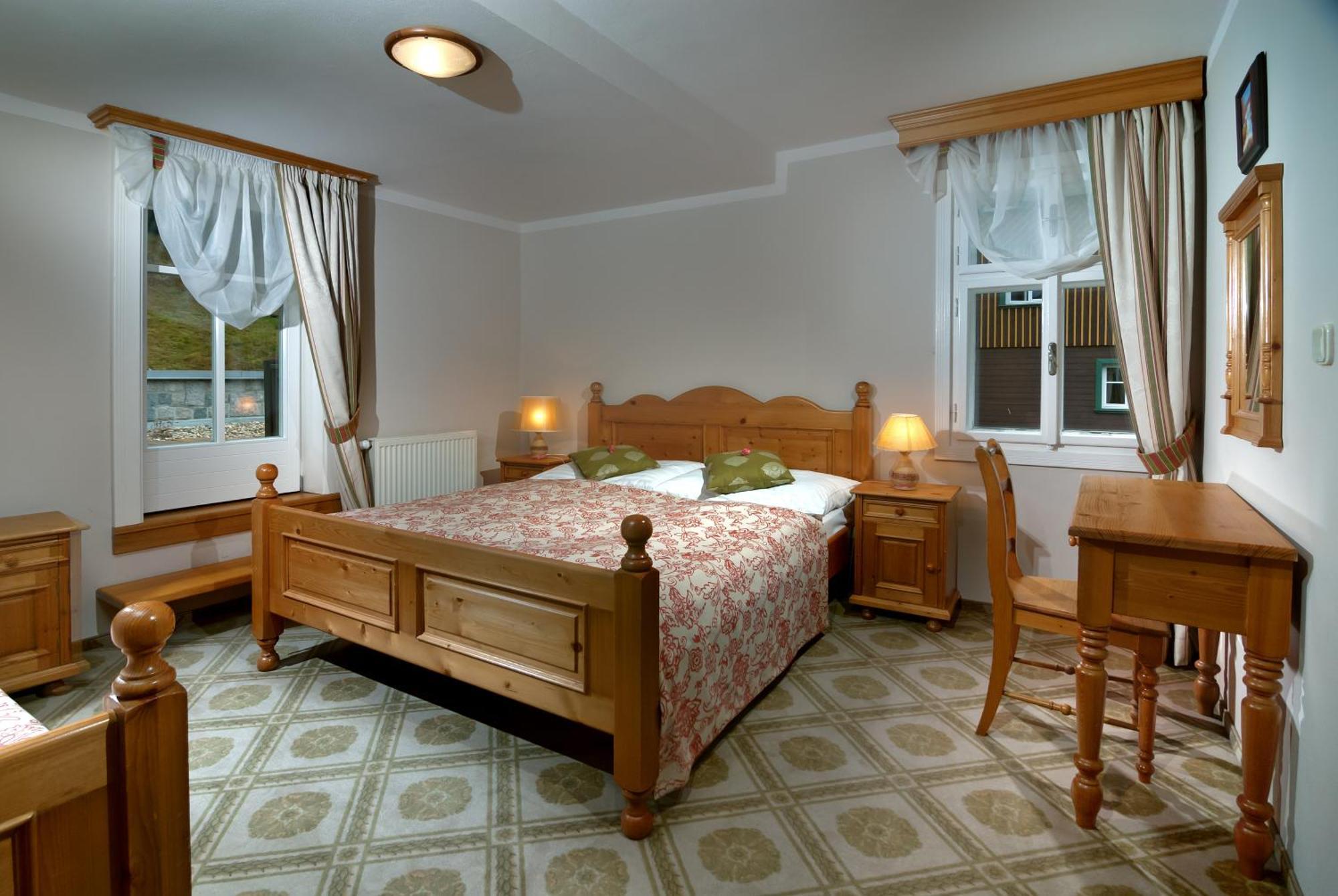 Apartment (3 Adults)