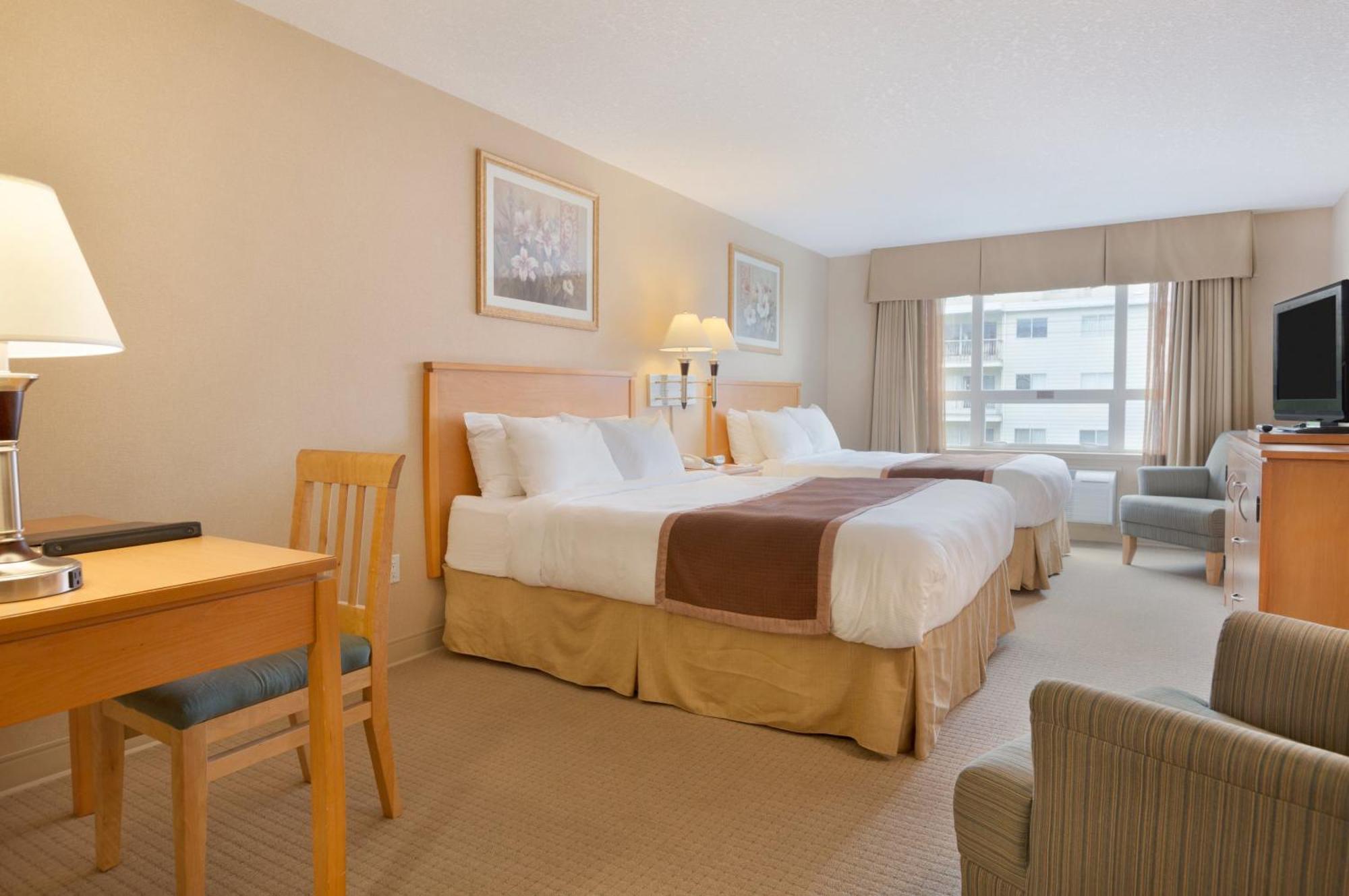 Deluxe Queen Room with Two Queen Beds and Balcony - Non-Smoking