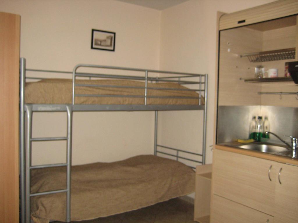 Bunk Bed in Mixed Dormitory Room