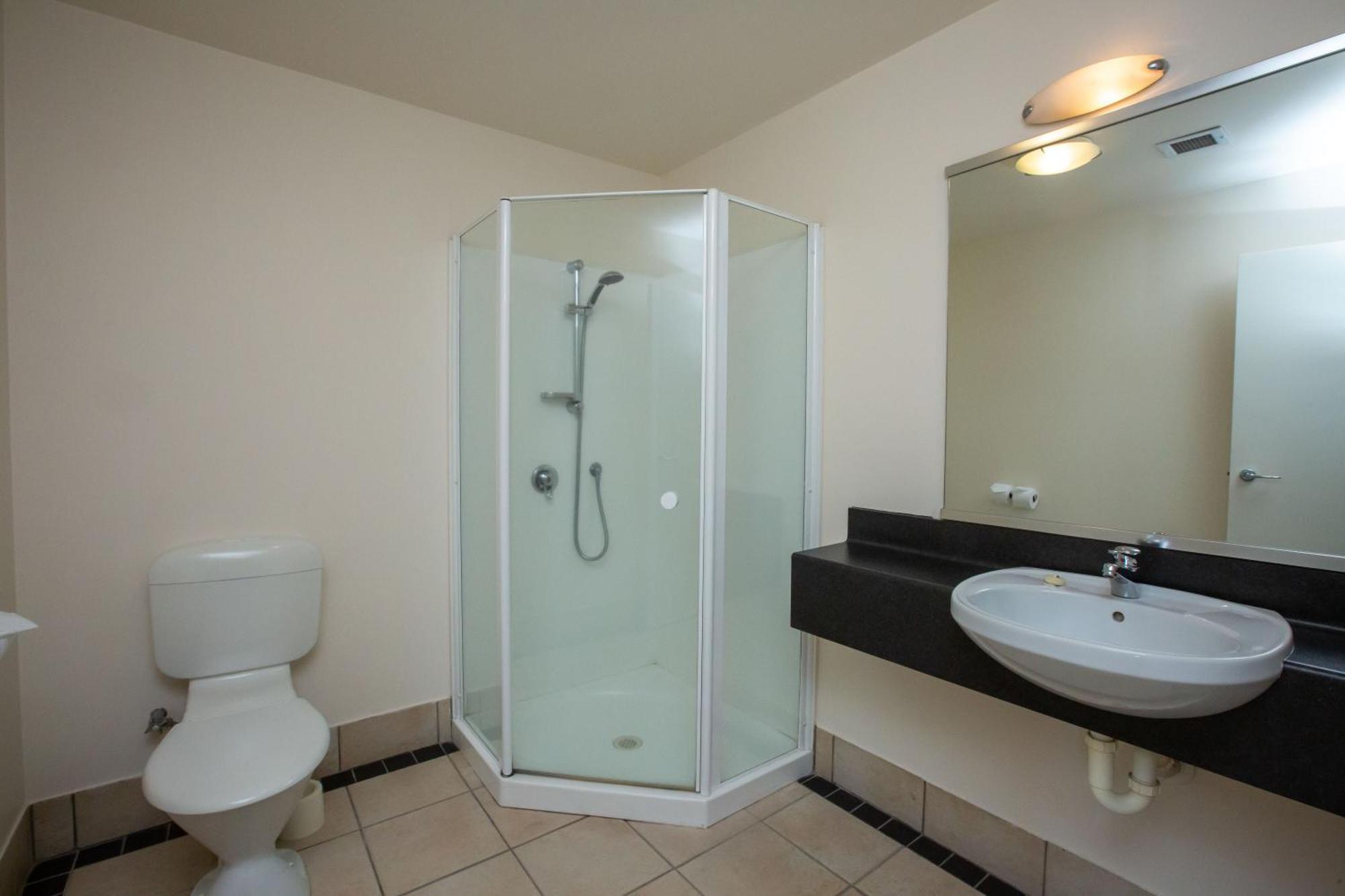 Queen Studio