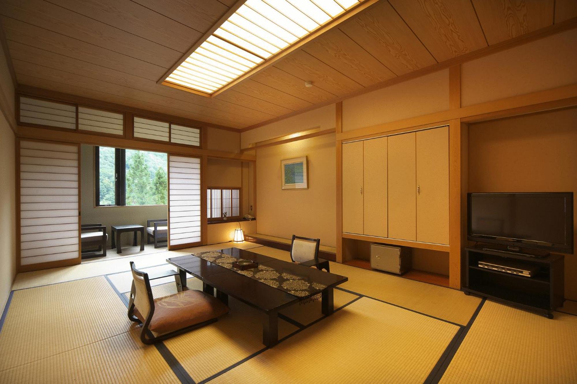 Japanese-Style Deluxe Room - Non-Smoking