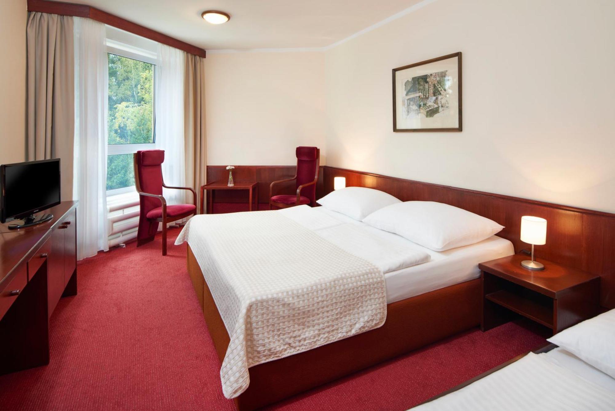 Economy Double or Twin Room with Pool Access