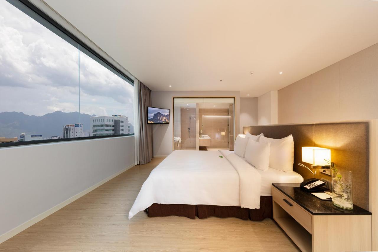 Grand Deluxe Sea View