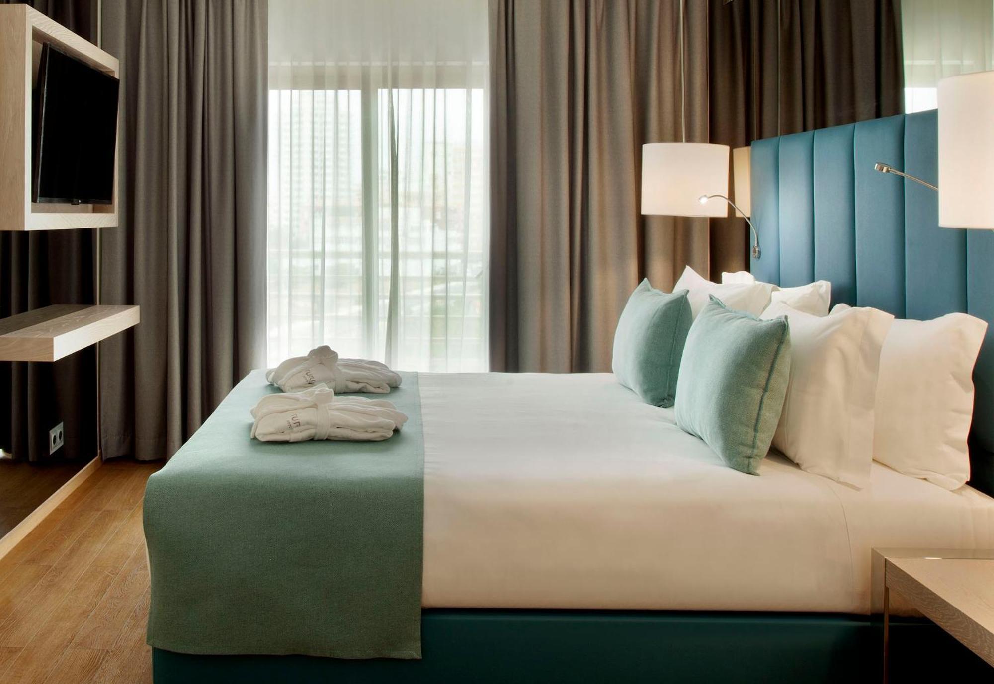 Special Offer - Superior Suite with Lateral Sea View
