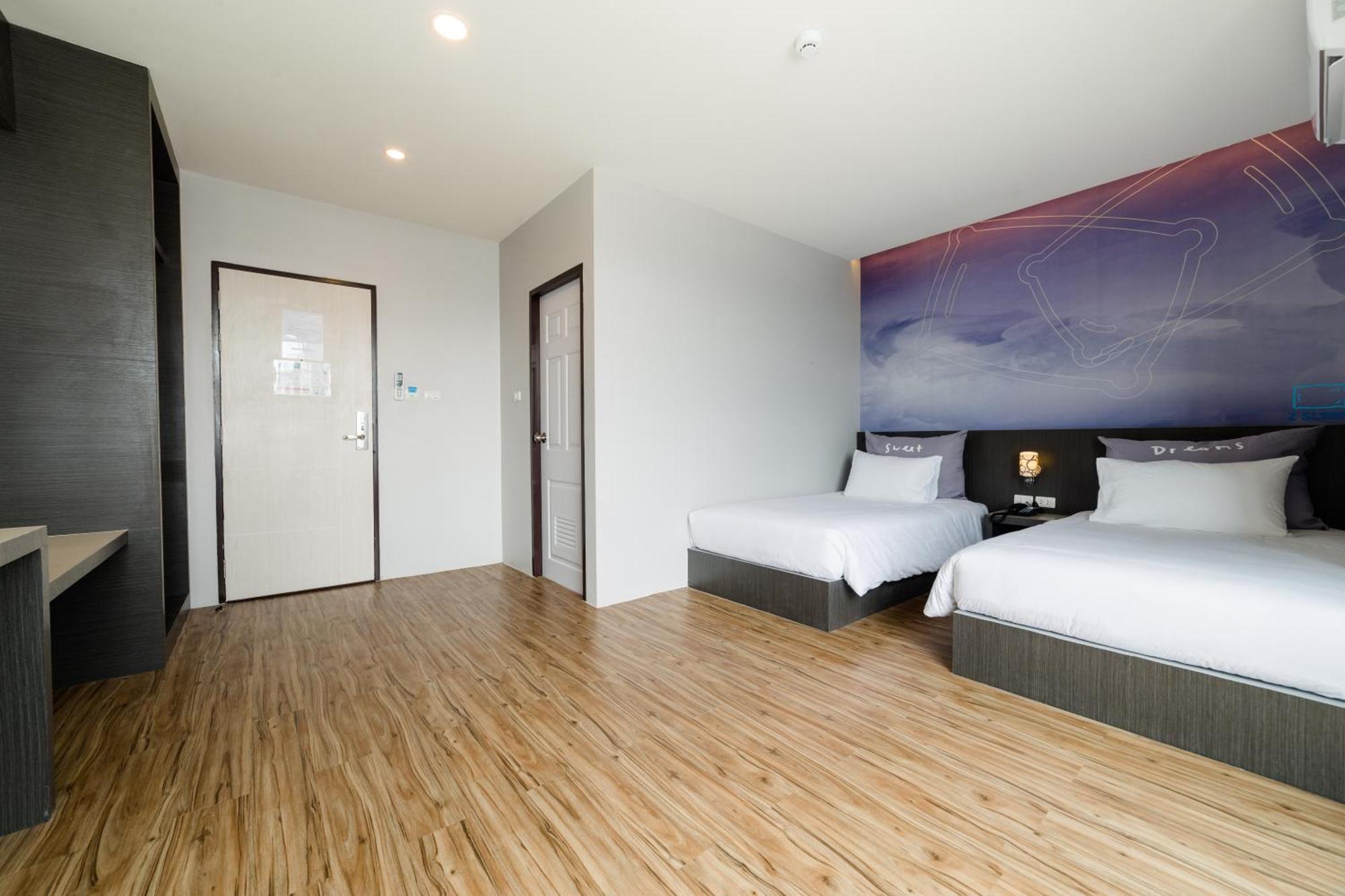 Deluxe Twin Room