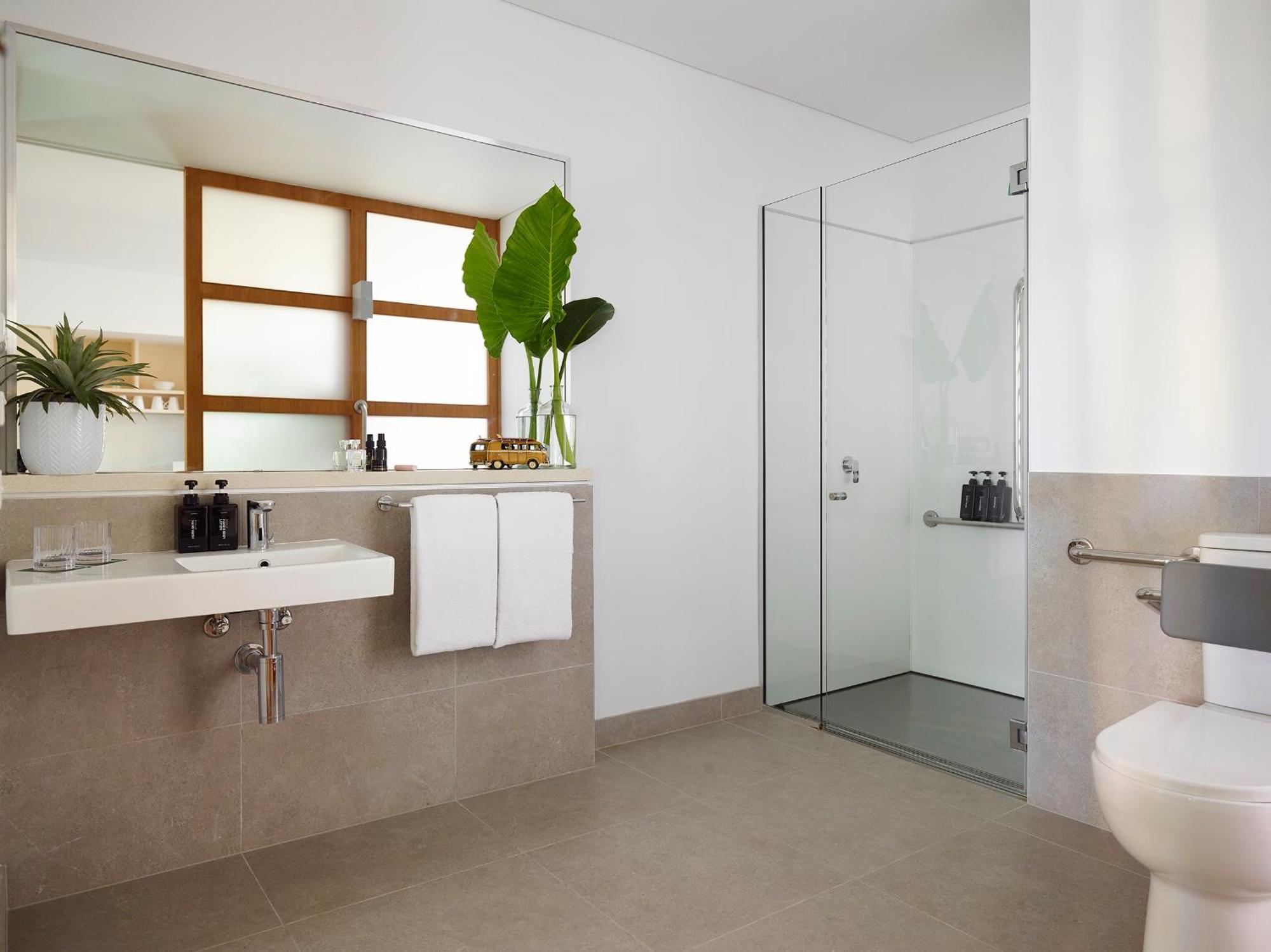 Rainforest Suite – Shower Only
