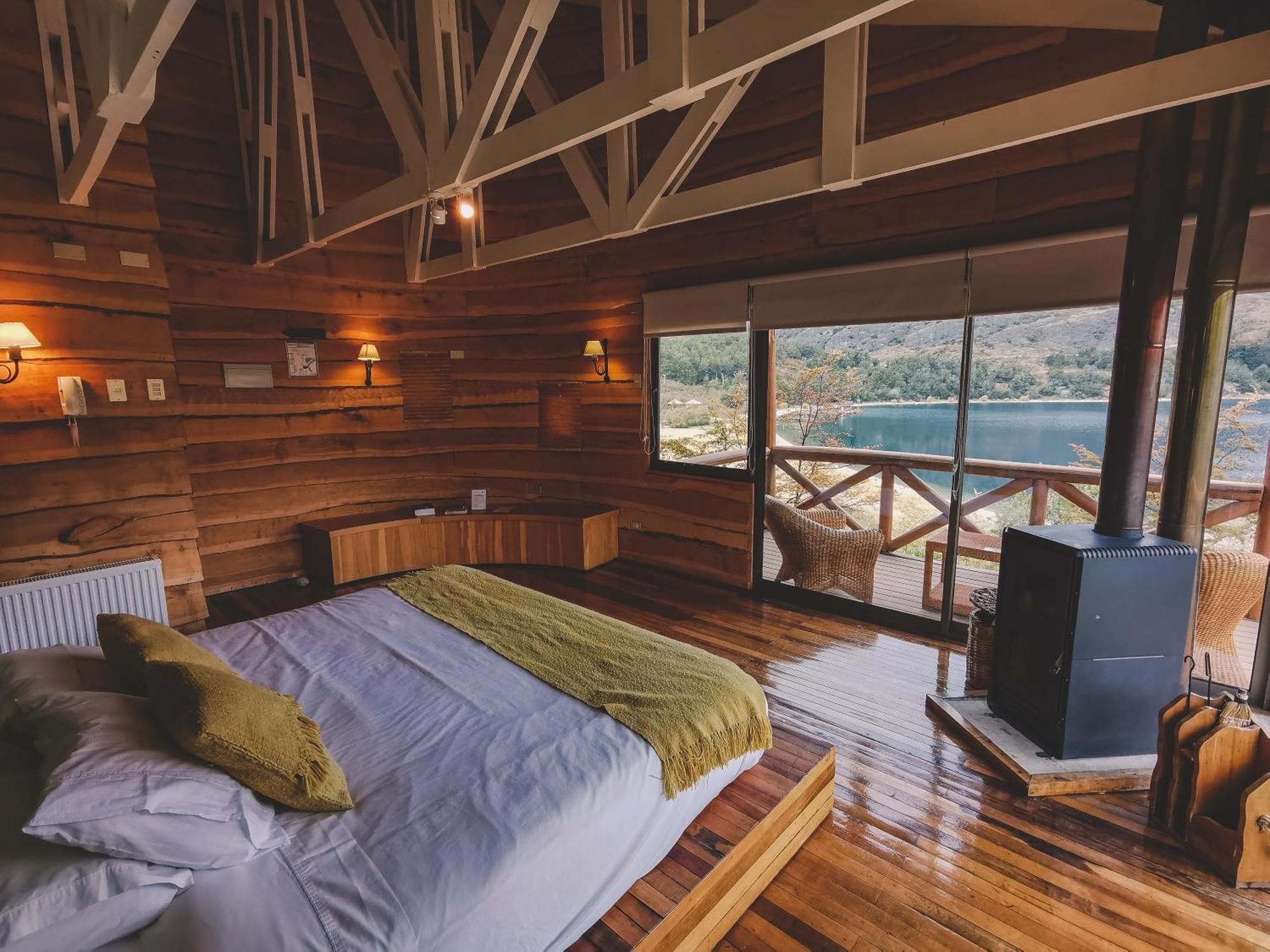 Deluxe Double or Twin Room with Lake View