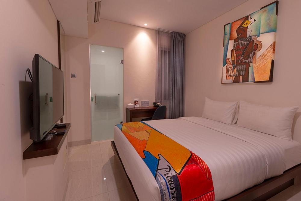 Standard Queen Room