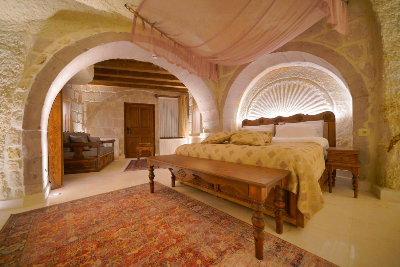 Junior Suite with Balcony
