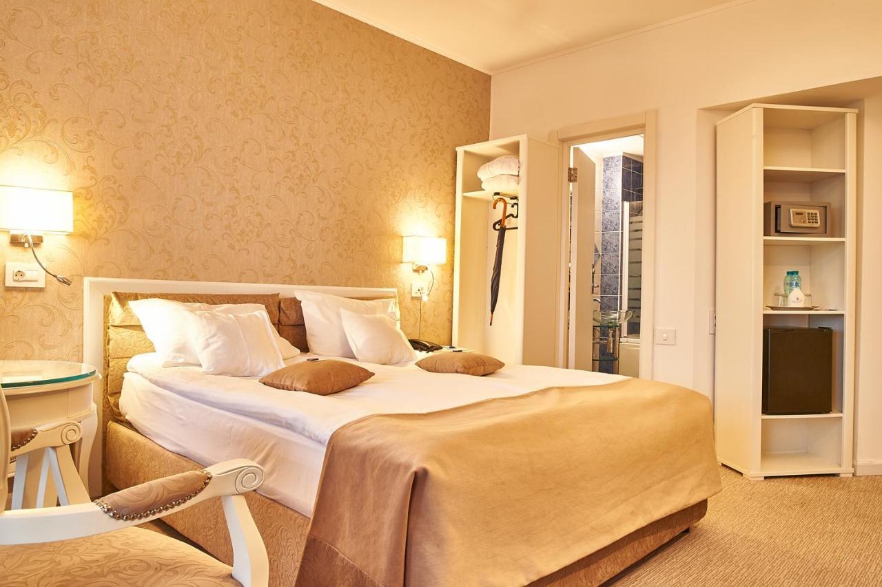Standard Suite