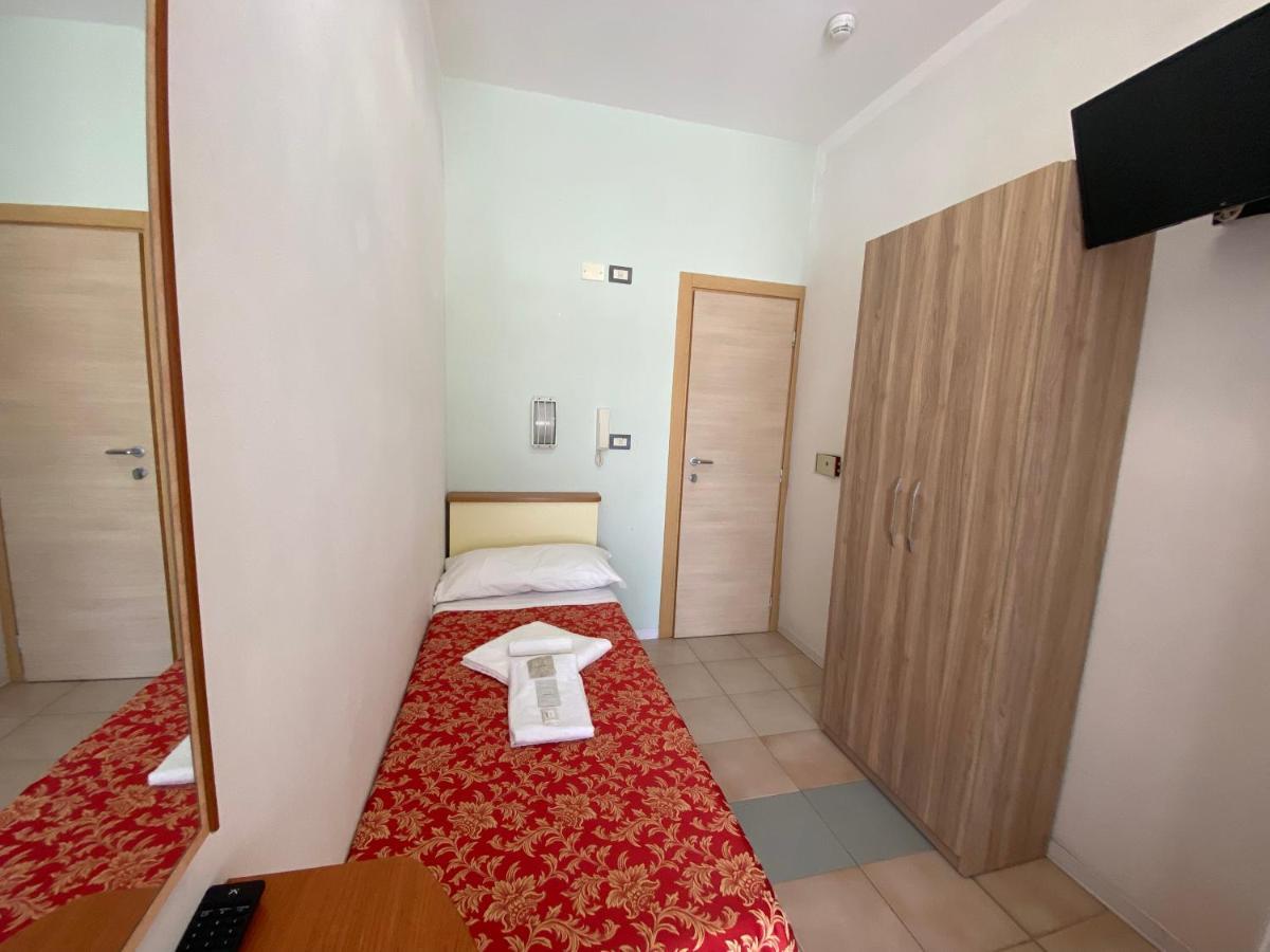 Economy Single Room