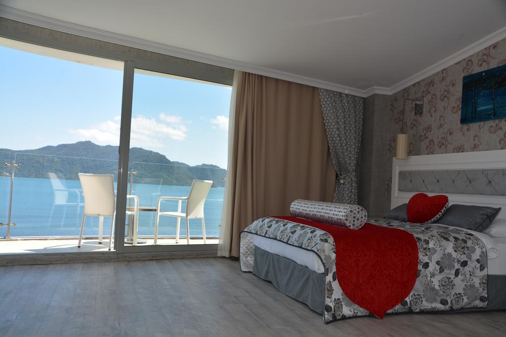 Standard Room with Sea View