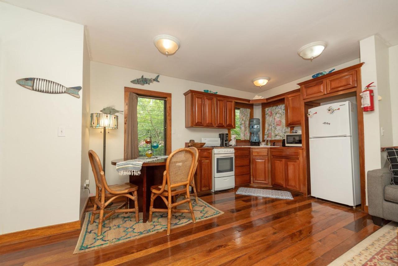 Suite with Lake View