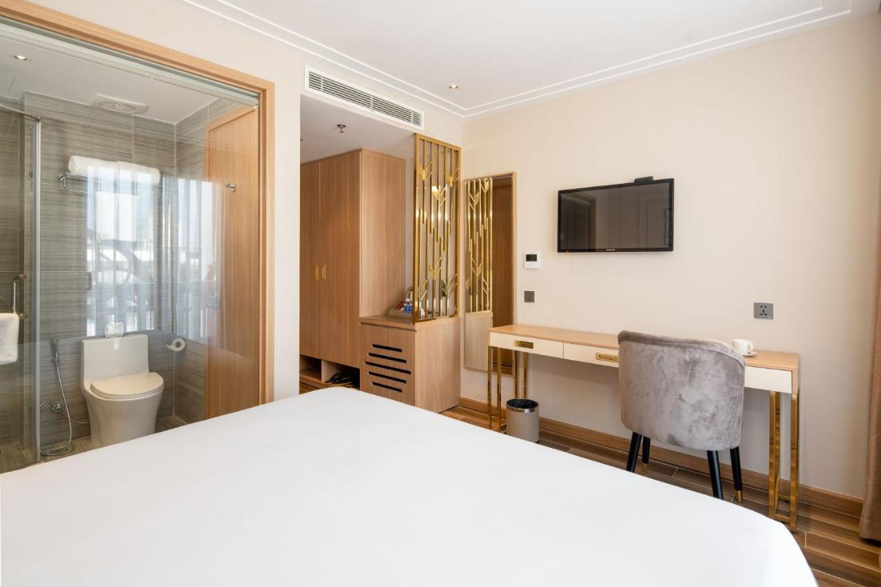 Deluxe Double Room with City View