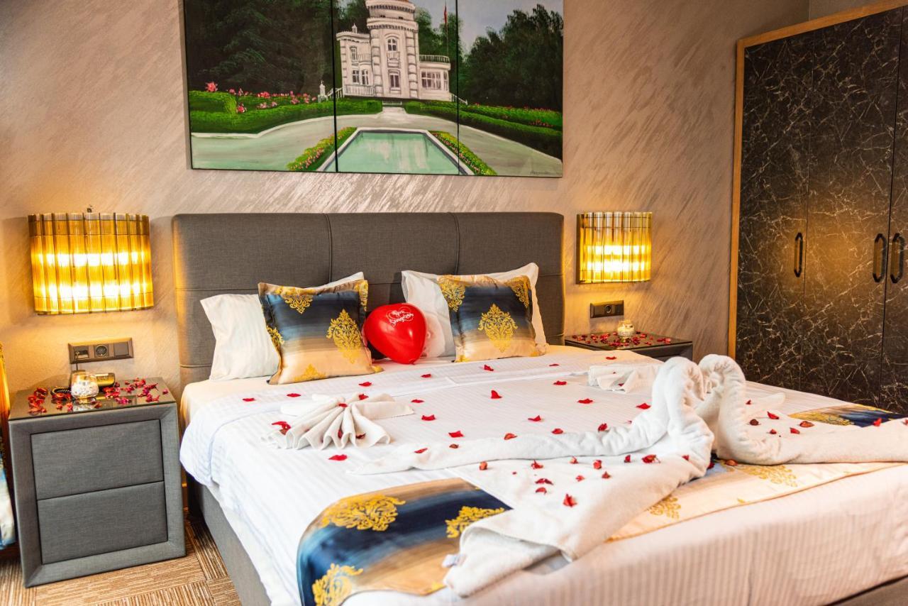 Ottoman King Room – Sea View with Balcony
