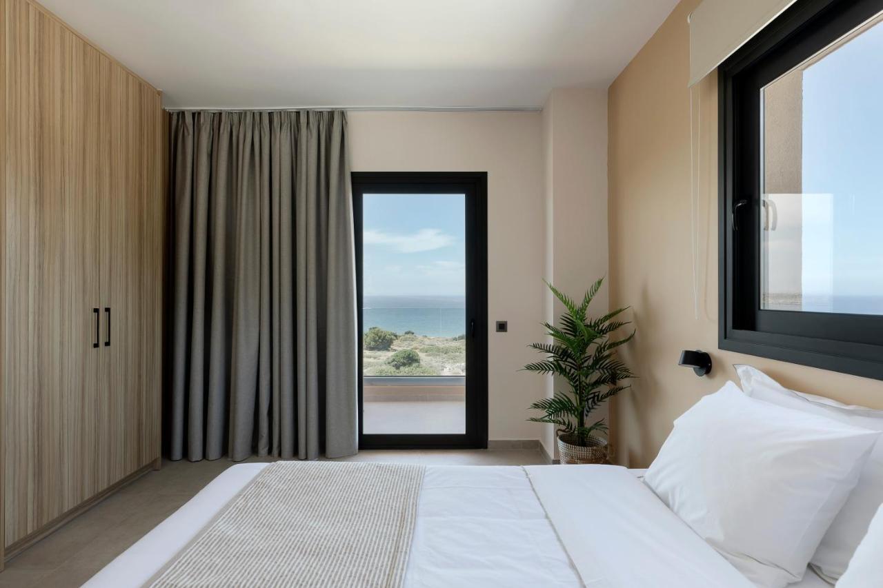 Superior Room with Balcony and Sea View