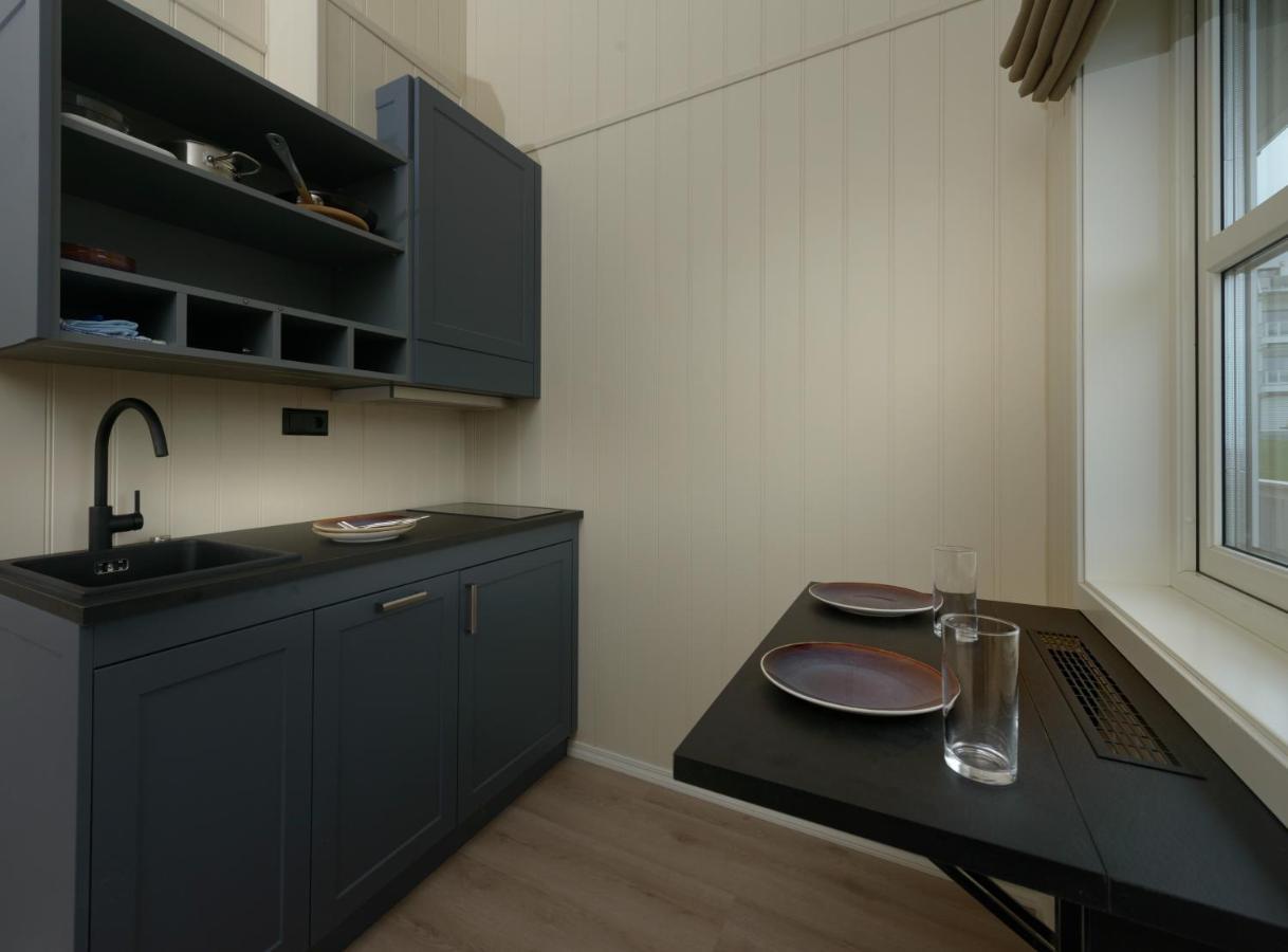 Twin Room with Ceiling Window