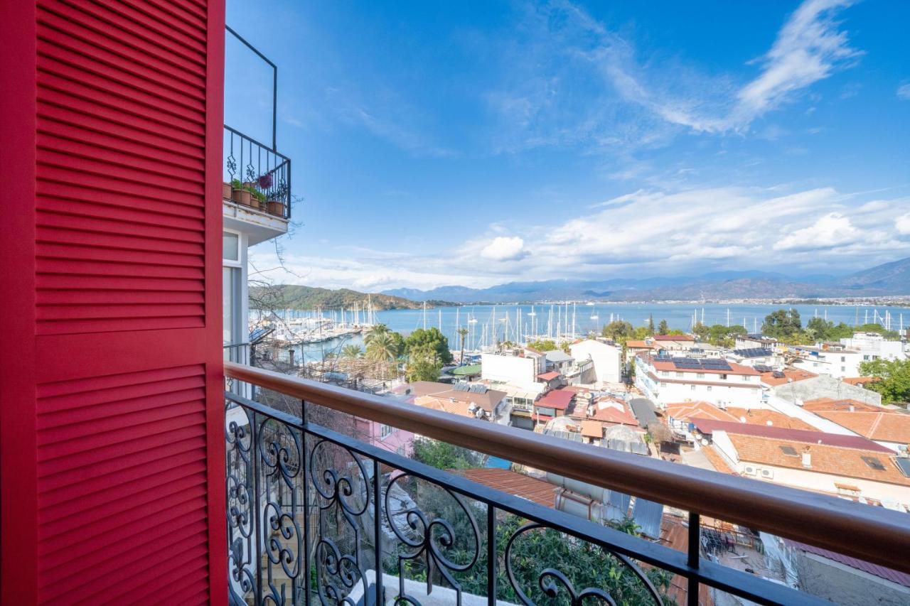 Deluxe Suite with Sea View