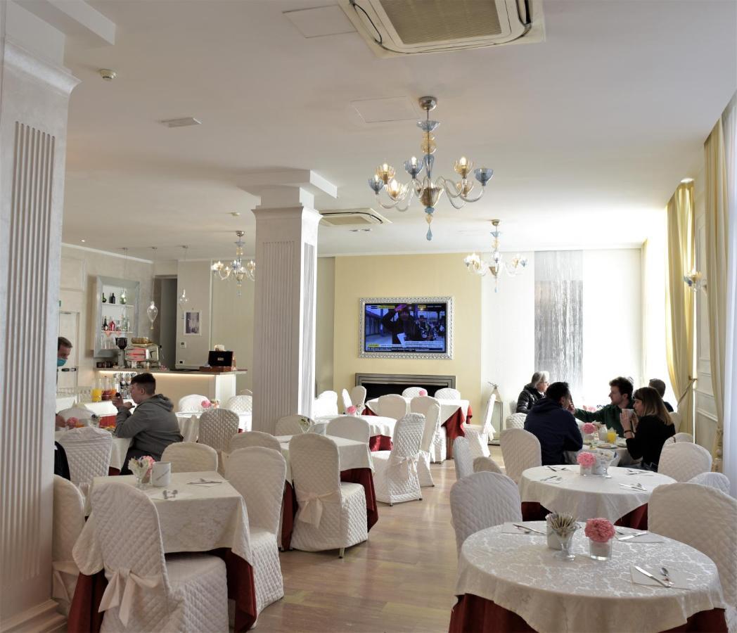 Junior Suite with Balcony