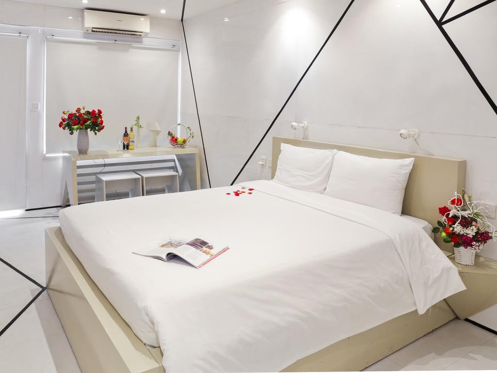 Deluxe Double or Twin Room with City View