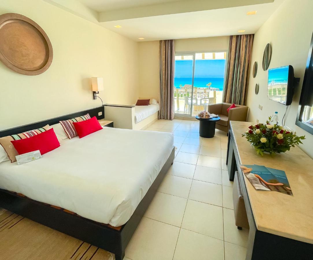 Standard Triple Room with Sea View