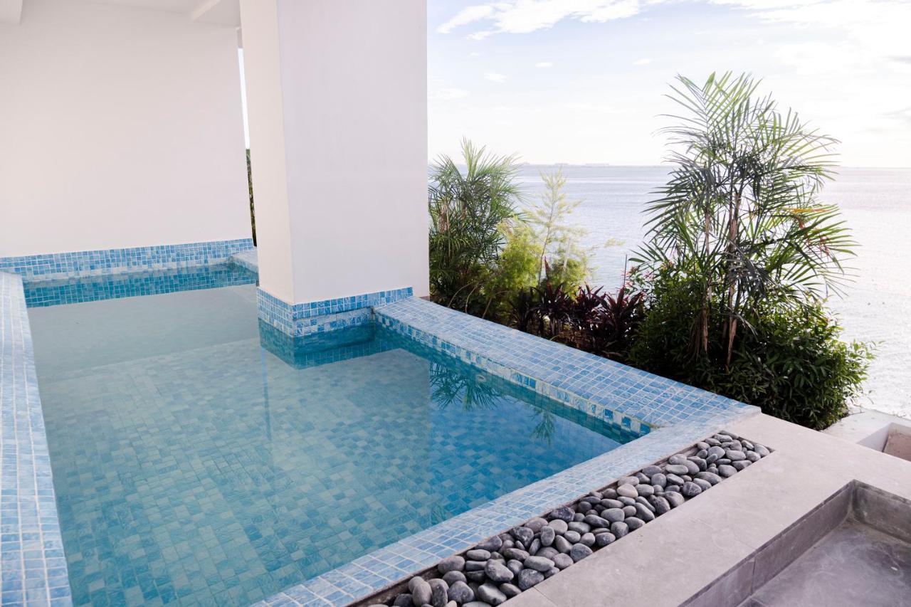 Suite with Private Pool