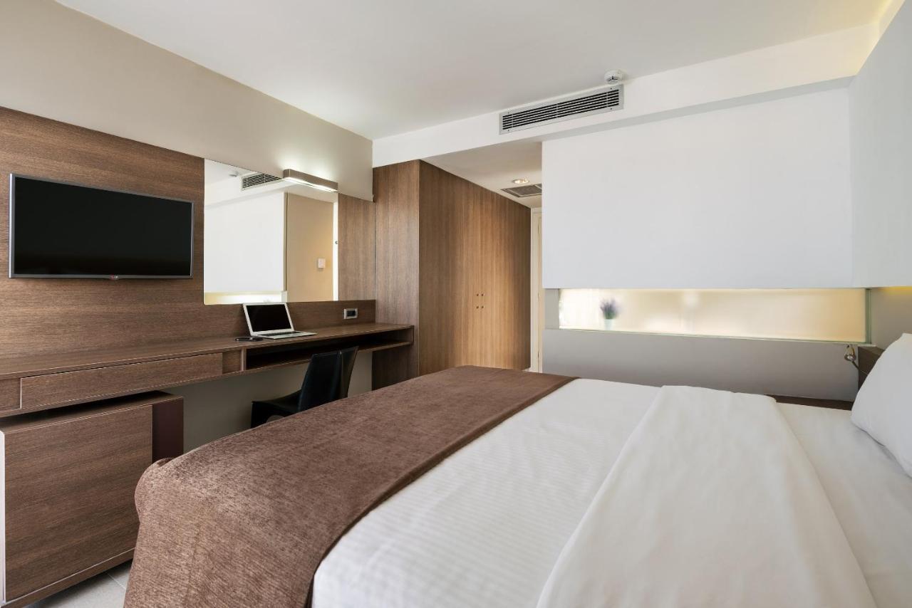 Superior Double Room with City View
