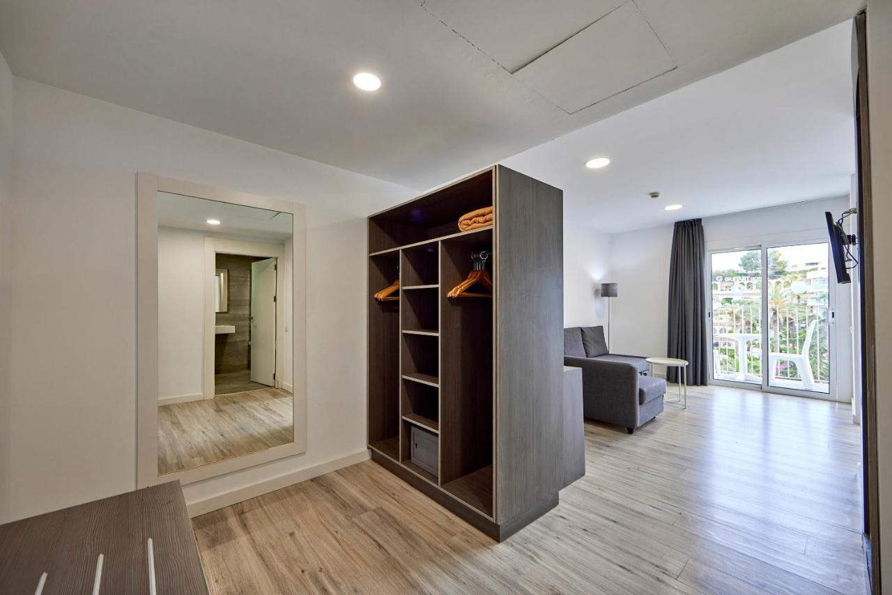 Superior Family Room