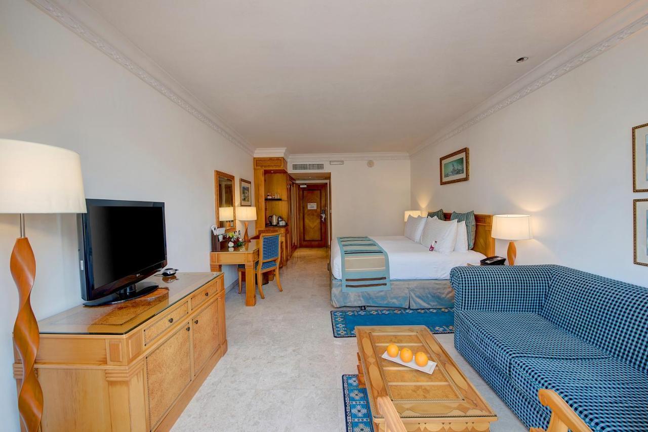 Standard King Room with Ocean View