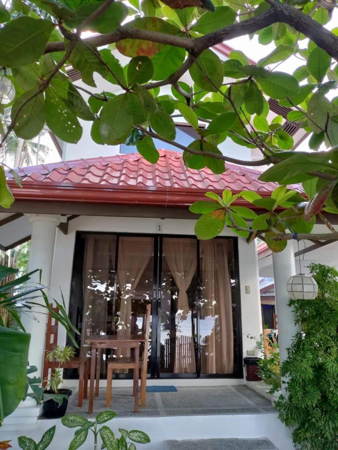 BeachFront Bungalow with Loft